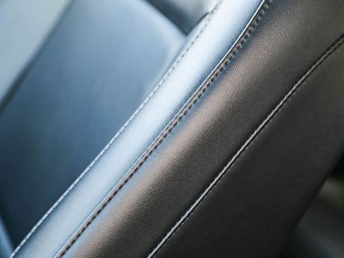 Used 2023 Ford Explorer XLT w/ Equipment Group 202A image 25