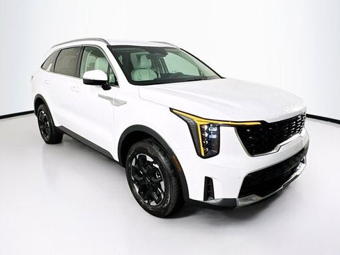 New 2026 Kia Sorento S image 3