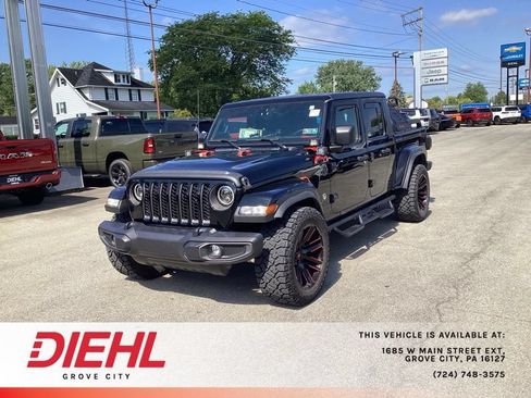 Used 2021 Jeep Gladiator Sport w/ Quick Order Package 24Q 80Th AWD/4WD image 3