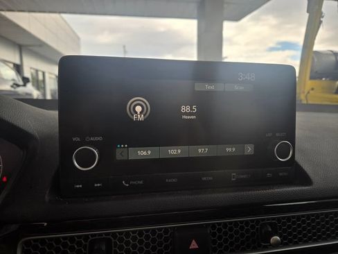 Used 2022 Honda Civic EX image 5
