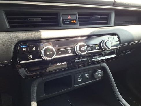 Certified 2023 Honda Pilot Elite image 12