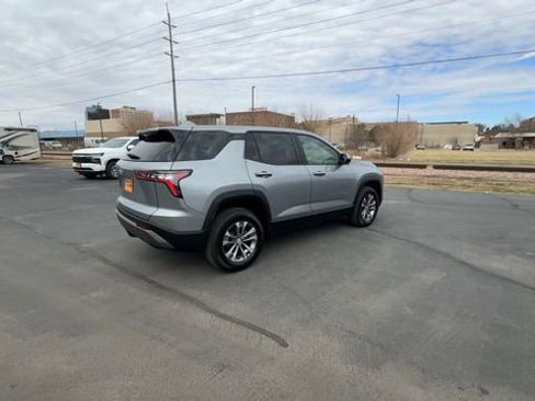Used 2025 Chevrolet Equinox LT image 8