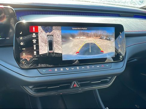 Used 2024 Dodge Charger R/T w/ Plus Group image 31