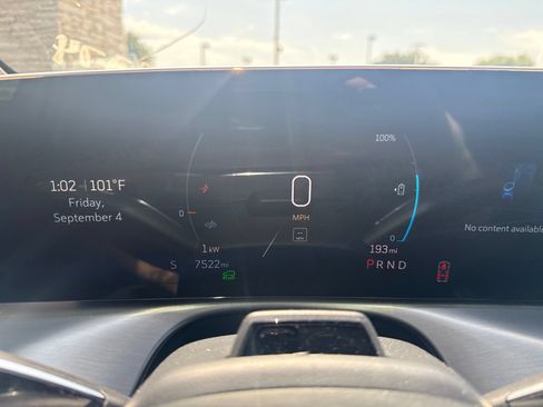 Used 2026 Cadillac Vistiq Luxury AWD/4WD image 9