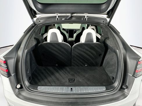 Used 2017 Tesla Model X 90D image 27