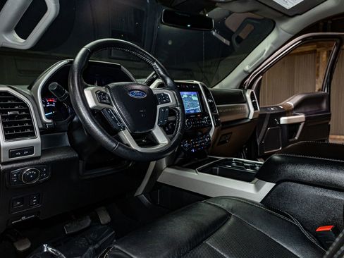 Used 2020 Ford F250 Lariat image 16