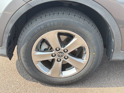 Used 2015 Toyota RAV4 XLE FWD image 15
