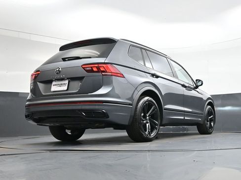 Used 2024 Volkswagen Tiguan SE R-Line image 36