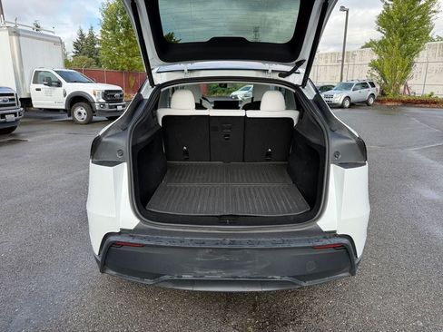 Used 2026 Tesla Model Y AWD image 22