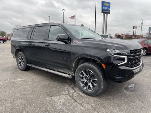 Used 2023 Chevrolet Suburban Z71 w/ Off-Road Capability Package image 3