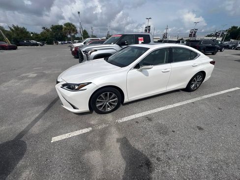 Used 2019 Lexus ES 350 w/ Premium Package FWD image 7