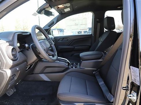 New 2025 Chevrolet Colorado Trail Boss w/ Midnight Edition image 17