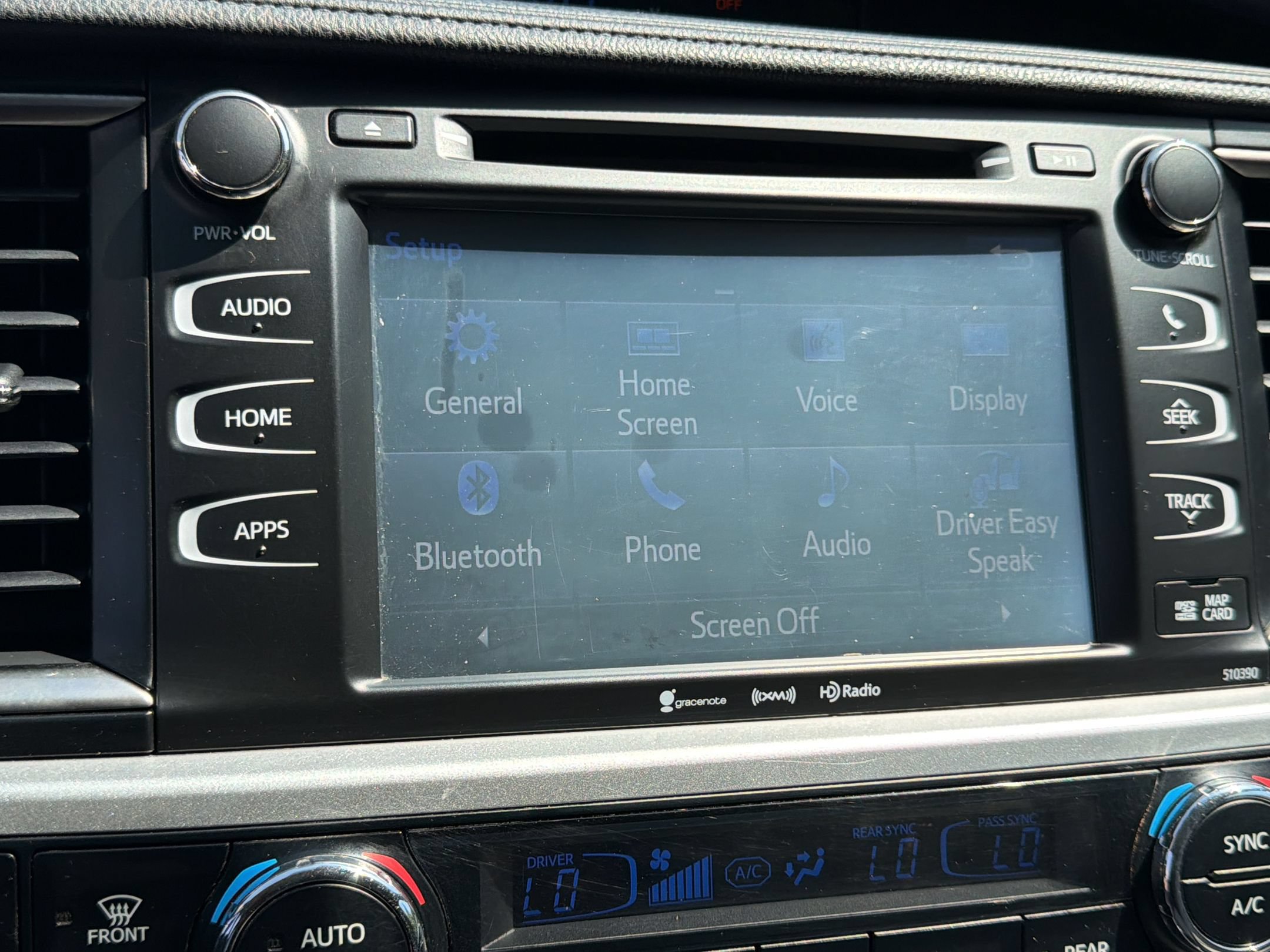 Used 2019 Toyota Highlander XLE FWD image 23