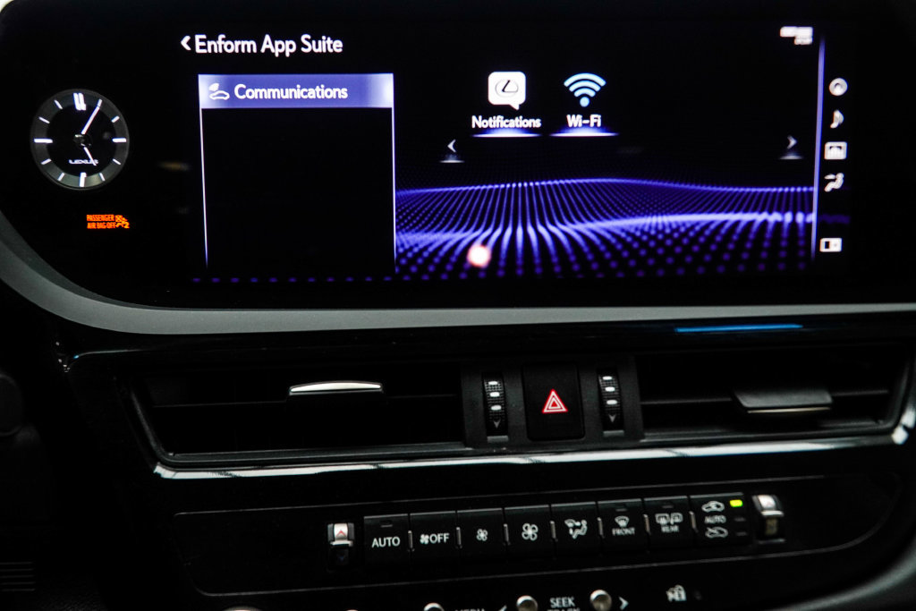 Used 2022 Lexus ES 350 Ultra Luxury w/ Accessory Package 2 FWD image 32