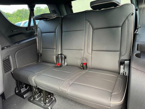 New 2026 Chevrolet Suburban Premier w/ Sun And Tow Package AWD/4WD image 37