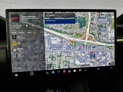 Used 2024 Tesla Model X AWD/4WD image 12