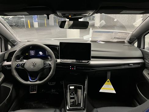 New 2026 Volkswagen Golf 2.0T image 7