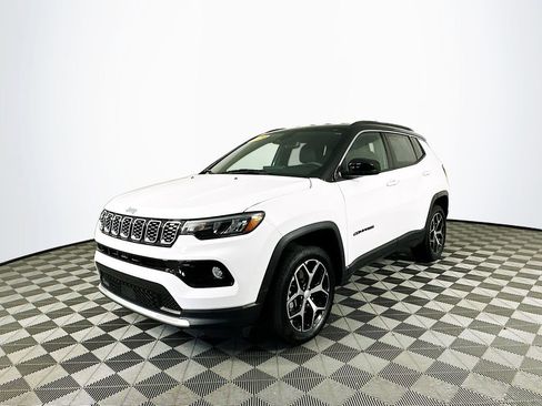 Certified 2024 Jeep Compass Limited image 5