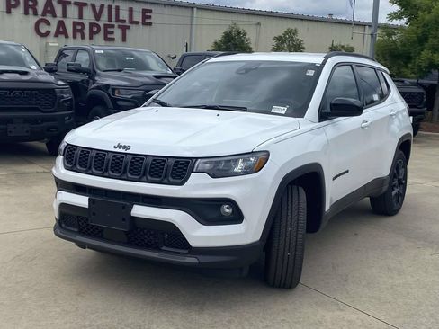 New 2026 Jeep Compass Latitude AWD/4WD image 33