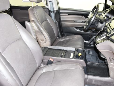 Used 2019 Honda Odyssey Elite image 43
