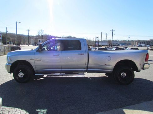 Used 2018 RAM 3500 SLT image 4