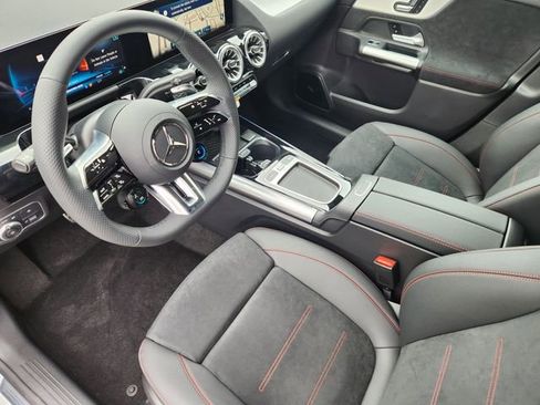 New 2026 Mercedes-Benz GLA 35 AMG 4MATIC image 7