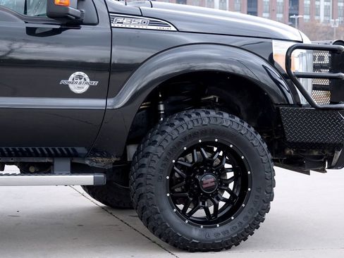 Used 2015 Ford F350 Platinum w/ FX4 Off-Road Package image 17