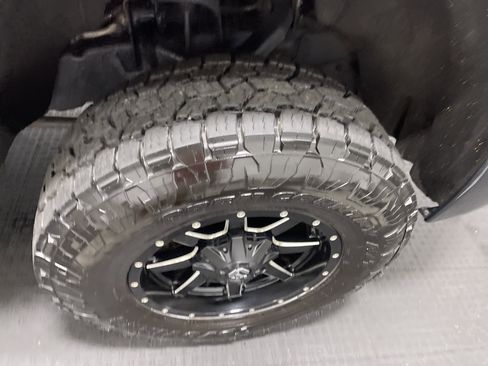 Used 2018 Chevrolet Silverado 2500 High Country w/ Duramax Plus Package AWD/4WD image 26