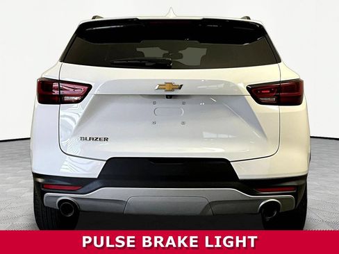 Used 2024 Chevrolet Blazer LT w/ Convenience Package FWD image 5