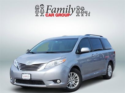 Used 2017 Toyota Sienna XLE Premium
