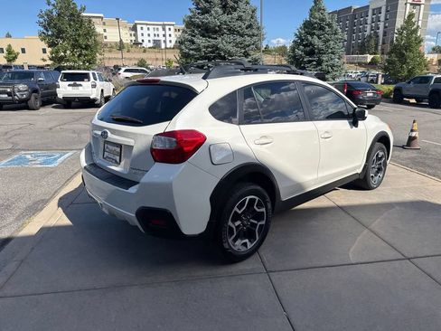 Used 2017 Subaru Crosstrek 2.0i Premium AWD/4WD image 6