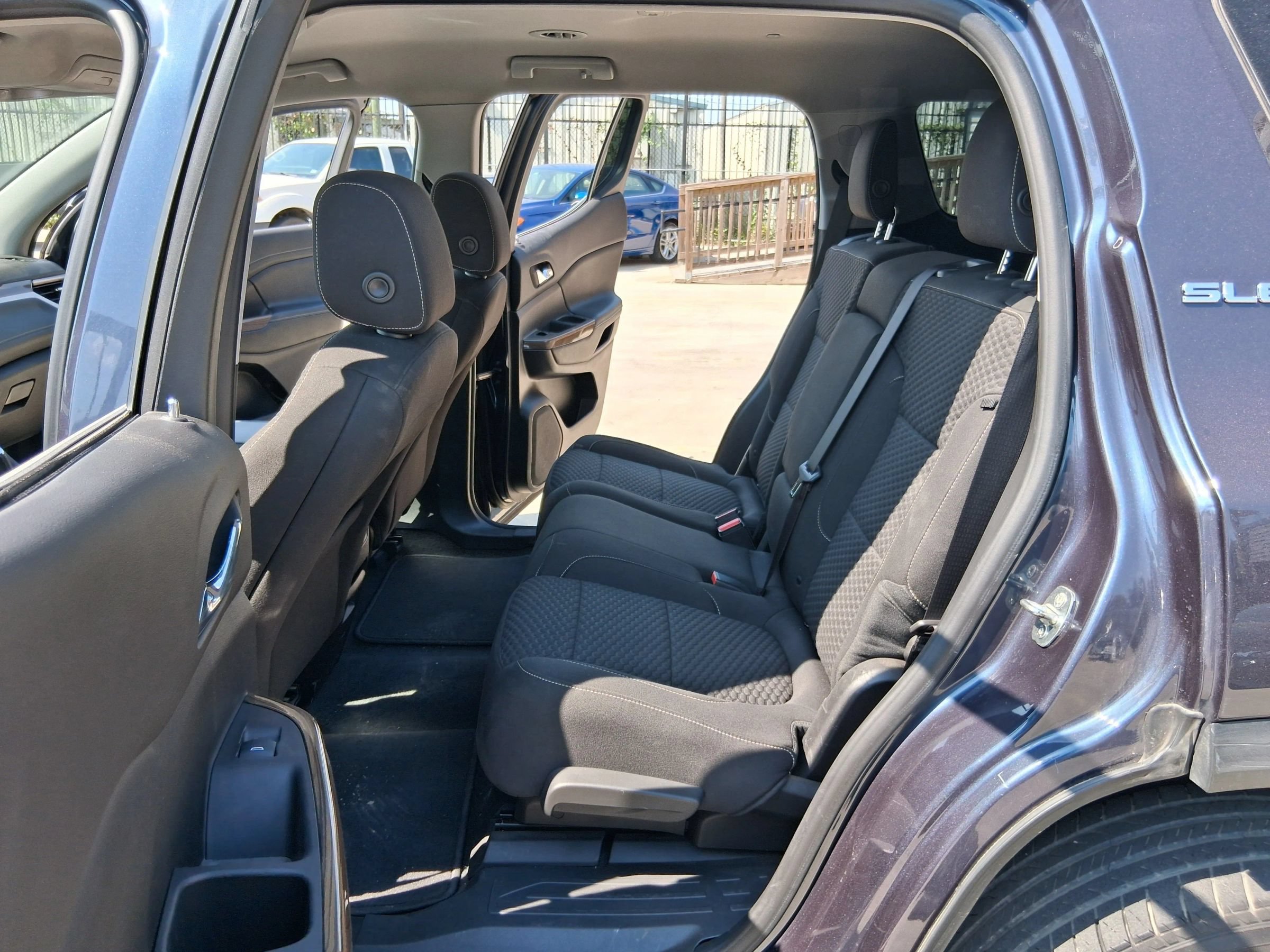 Used 2019 GMC Acadia SLE AWD/4WD image 26