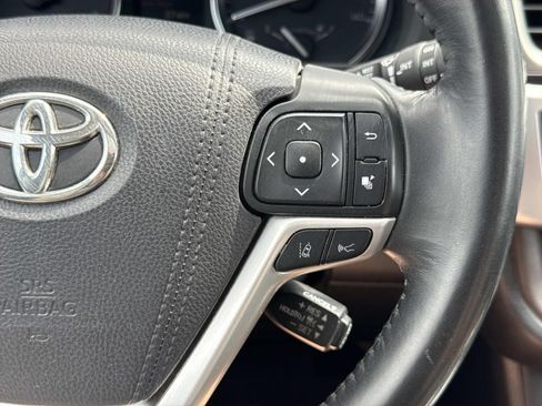 Used 2018 Toyota Highlander Limited AWD/4WD image 14