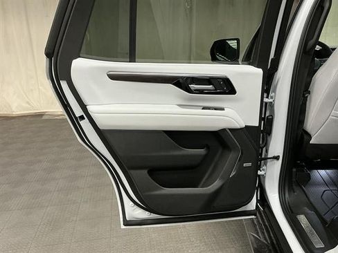 New 2026 Chevrolet Tahoe Premier AWD/4WD image 32