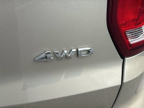 Used 2017 Ford Explorer Limited w/ Equipment Group 301A AWD/4WD image 9