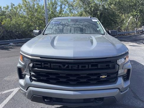 Used 2023 Chevrolet Silverado 1500 Custom image 2