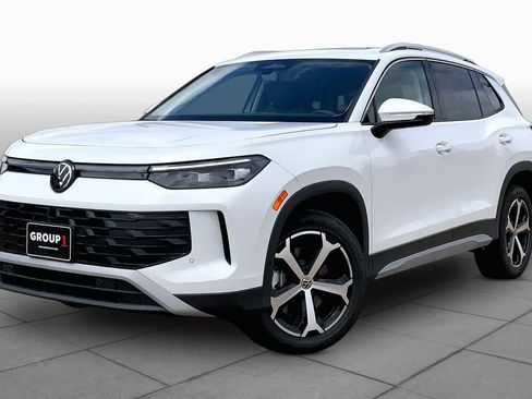 New 2026 Volkswagen Tiguan SE AWD/4WD image 1