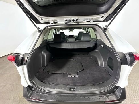 Used 2023 Toyota RAV4 LE AWD/4WD image 13