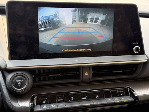Used 2023 Toyota Prius XLE AWD/4WD image 23