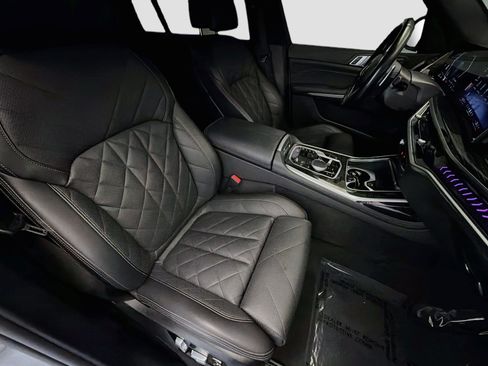 Used 2024 BMW X7 xDrive40i w/ M Sport Package AWD/4WD image 15