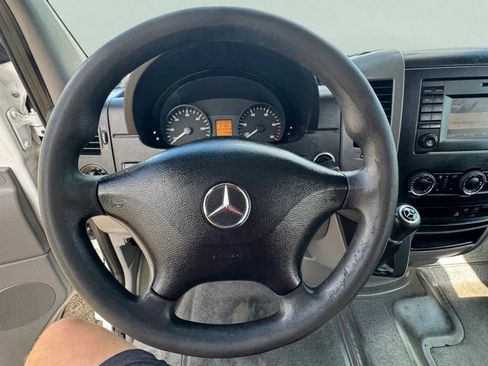 Used 2017 Mercedes-Benz Sprinter 2500 image 23