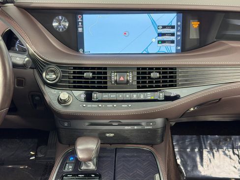 Used 2018 Lexus LS 500 AWD w/ Luxury Package image 27