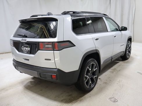 New 2026 Jeep Cherokee Overland image 7