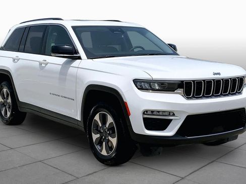Used 2024 Jeep Grand Cherokee Limited 4xe AWD/4WD image 3