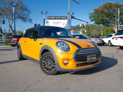 Used 2015 MINI Cooper 2-Door Hardtop FWD image 3