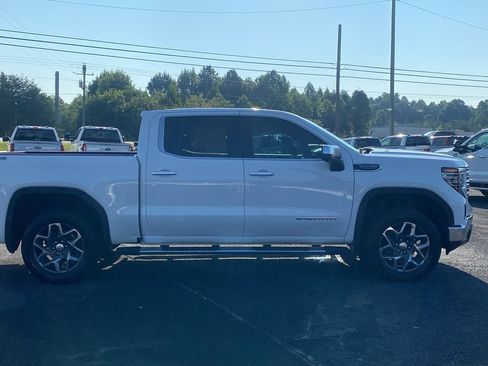 Used 2024 GMC Sierra 1500 SLT w/ SLT Premium Plus Package AWD/4WD image 4