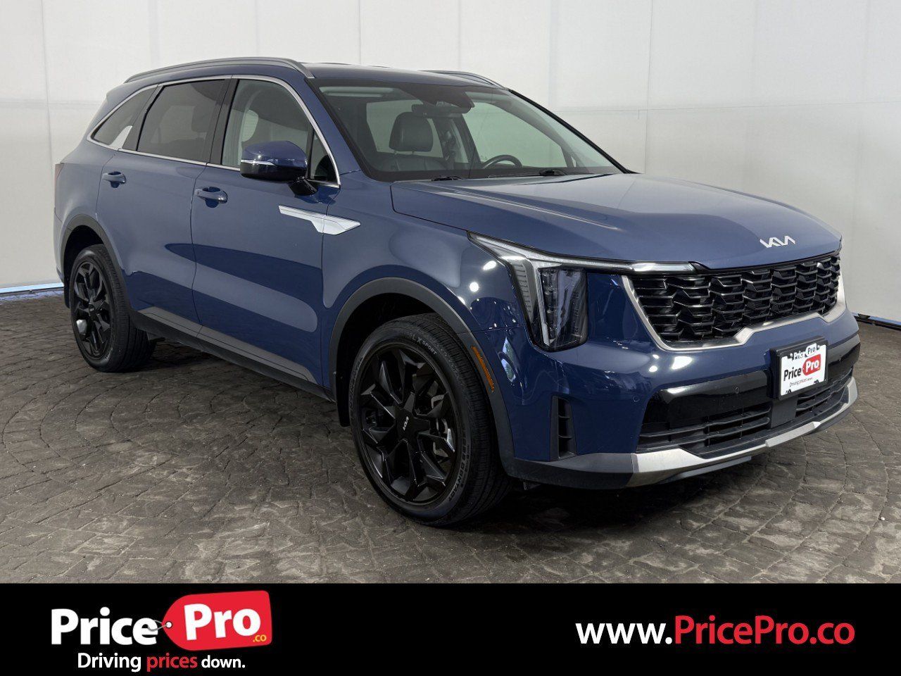 Used 2024 Kia Sorento EX AWD/4WD image 1