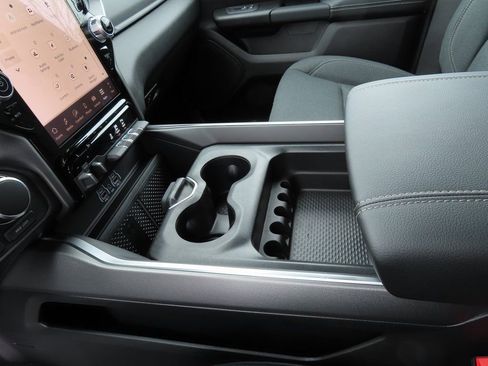 New 2026 RAM 1500 Big Horn AWD/4WD image 6