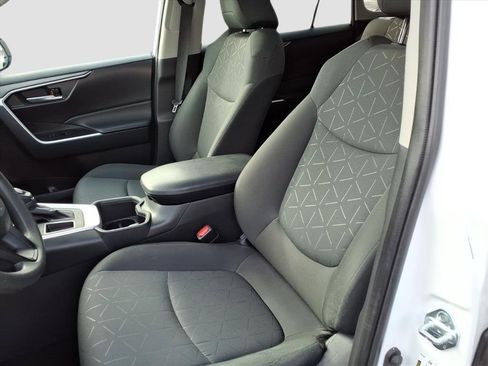 Used 2024 Toyota RAV4 XLE image 37