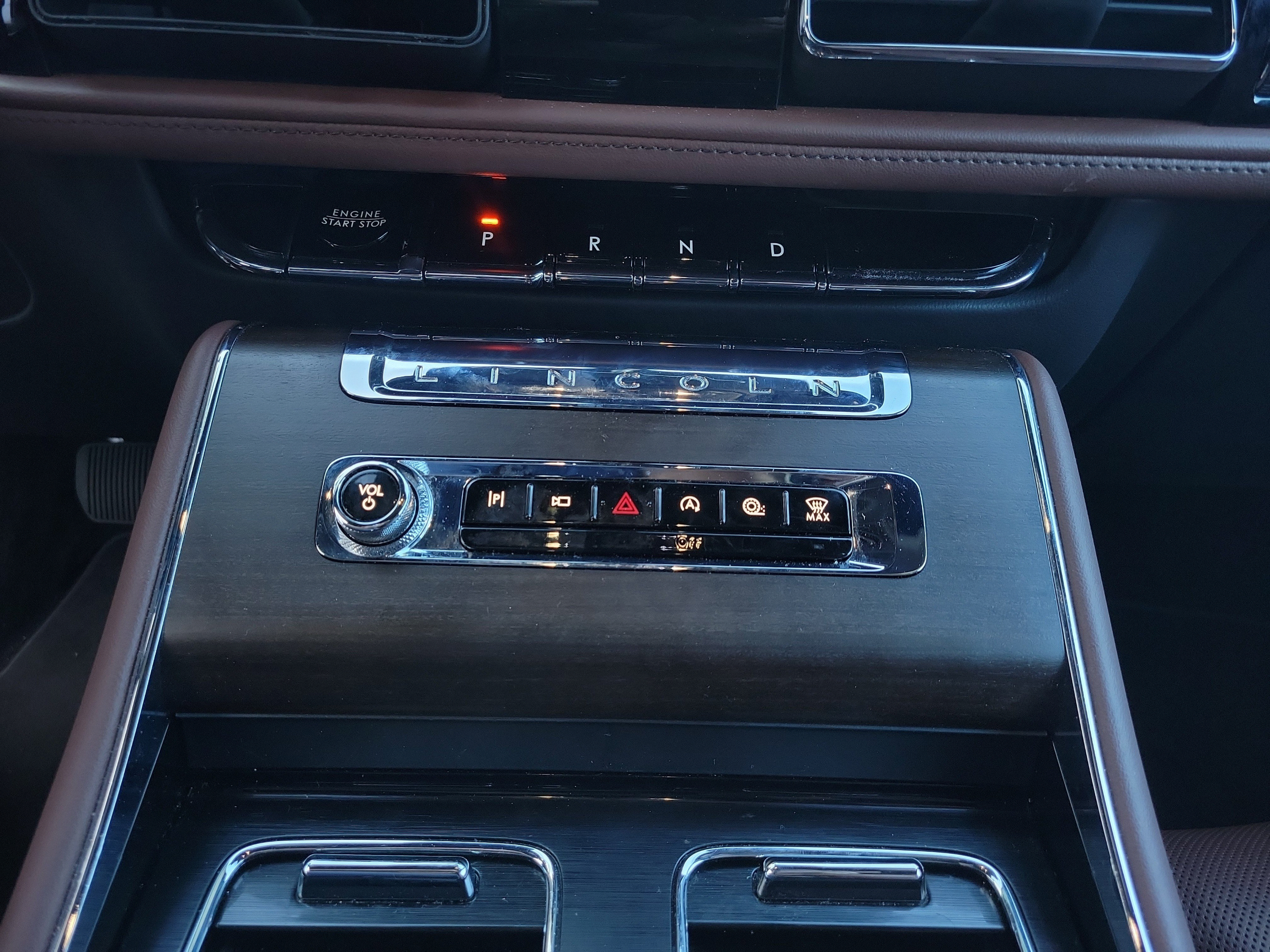 Used 2025 Lincoln Aviator Reserve w/ Equipment Group 201A AWD/4WD image 24